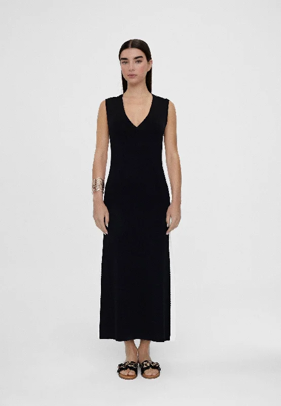 Knit midi dress Stylish Midi Dress with Cuffs