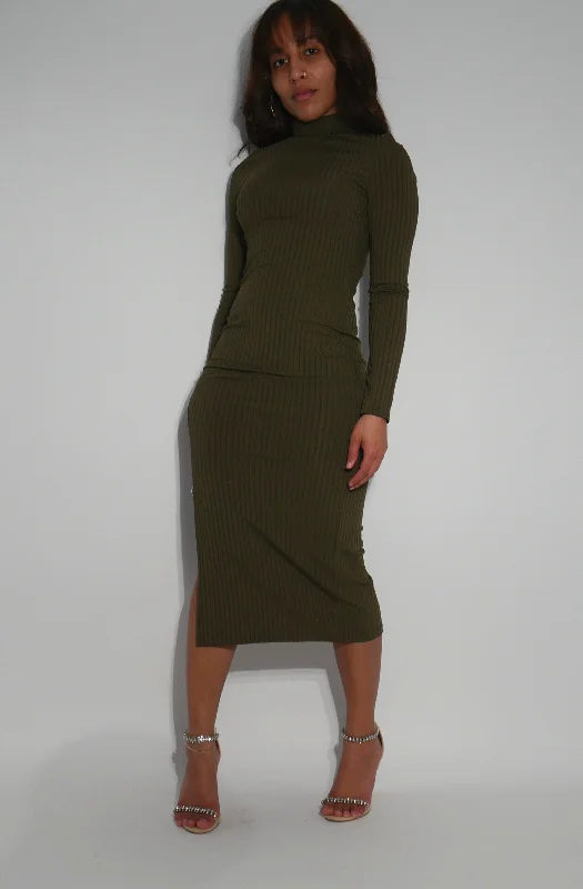 Turtle Neck Knitted Midi Dress Comfortable Button Front Midi Dress