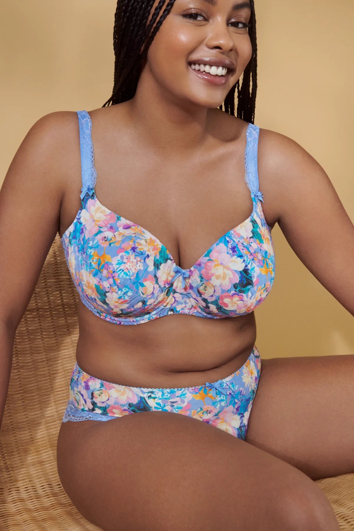 Madison Padded Heart Shape Bra In Open Air - Prima Donna High Support Bra