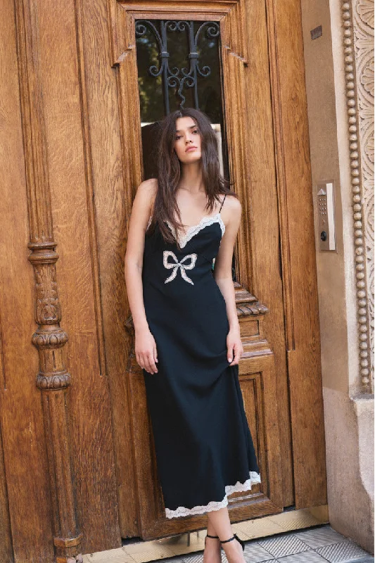 Manuela Bow Slip Maxi Dress - BLACK Classic V-Neck Maxi Dress