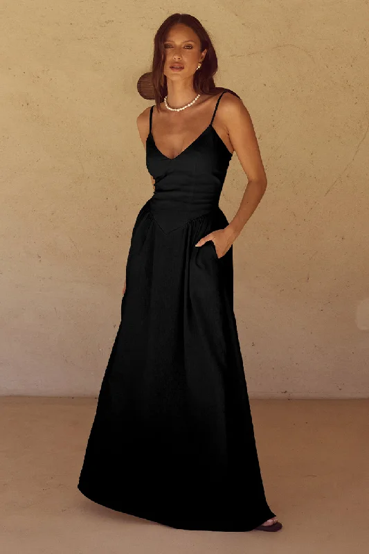 ZEPHY MAXI DRESS  - BLACK Cozy Ribbed Maxi Dress